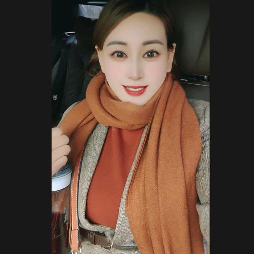 水墨青莲