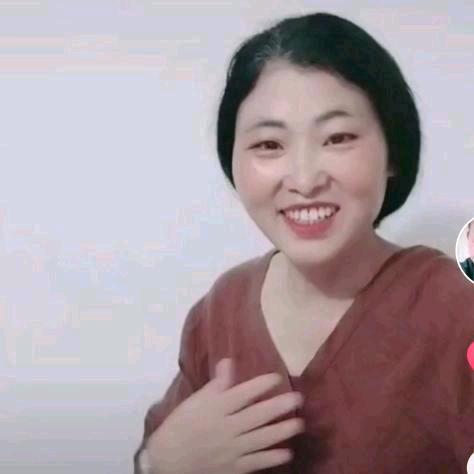 甜蜜的笑
