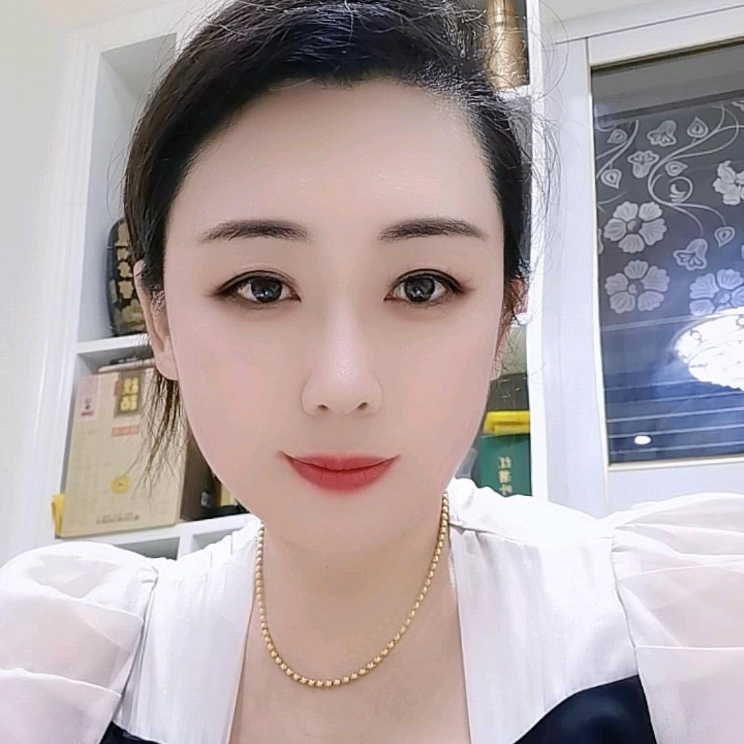 滑县美的空气能总代理-孟*娜