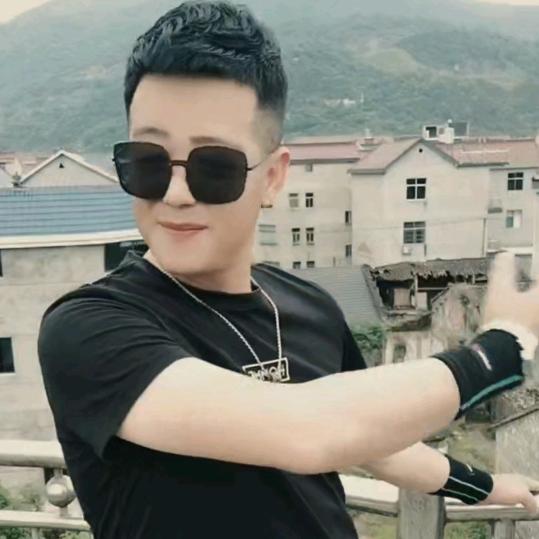 @东哥