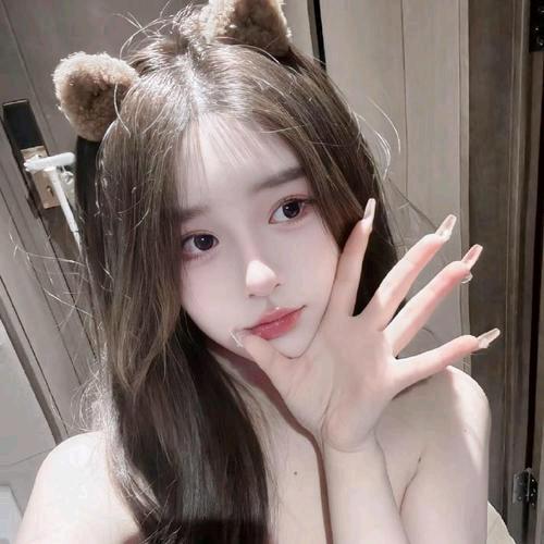 夜遇潮玩馆 依依