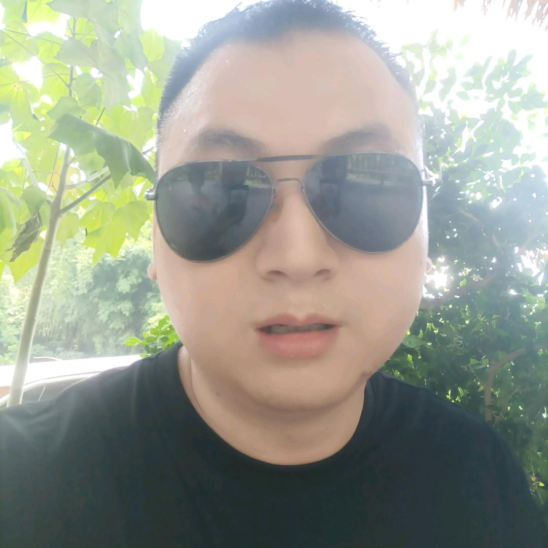 @侯哥
