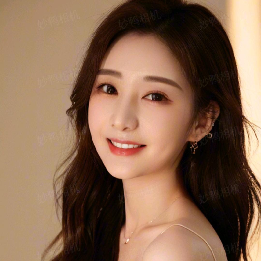 王gé璐