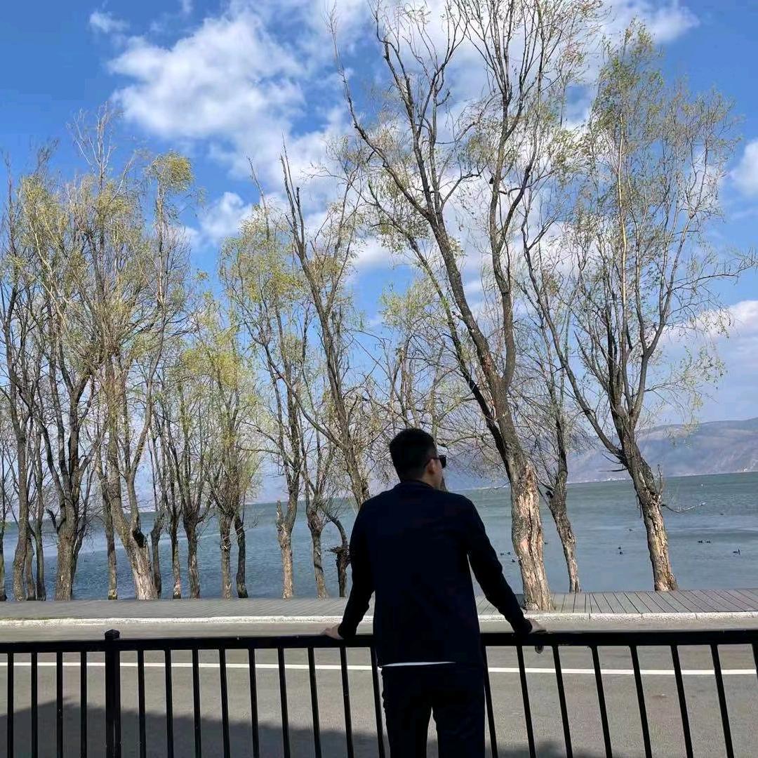 故事先生(张齐琛)