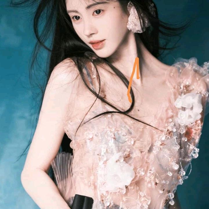 锦鲤女🎤🎤娜娜🎤(首播唱歌筹备中)