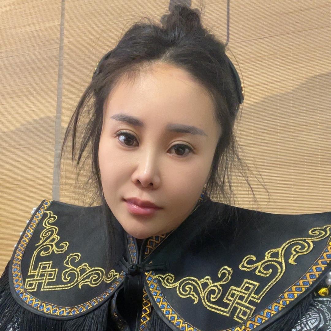 岩姐小点