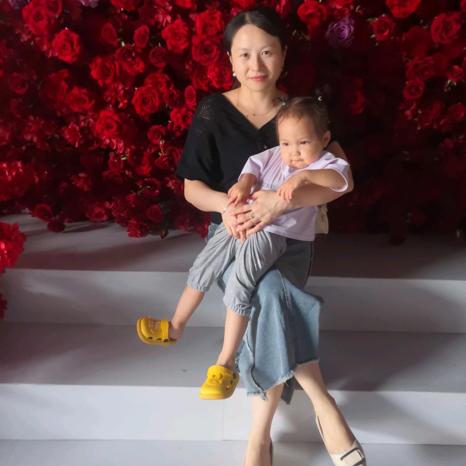 荣昌蕊和妈