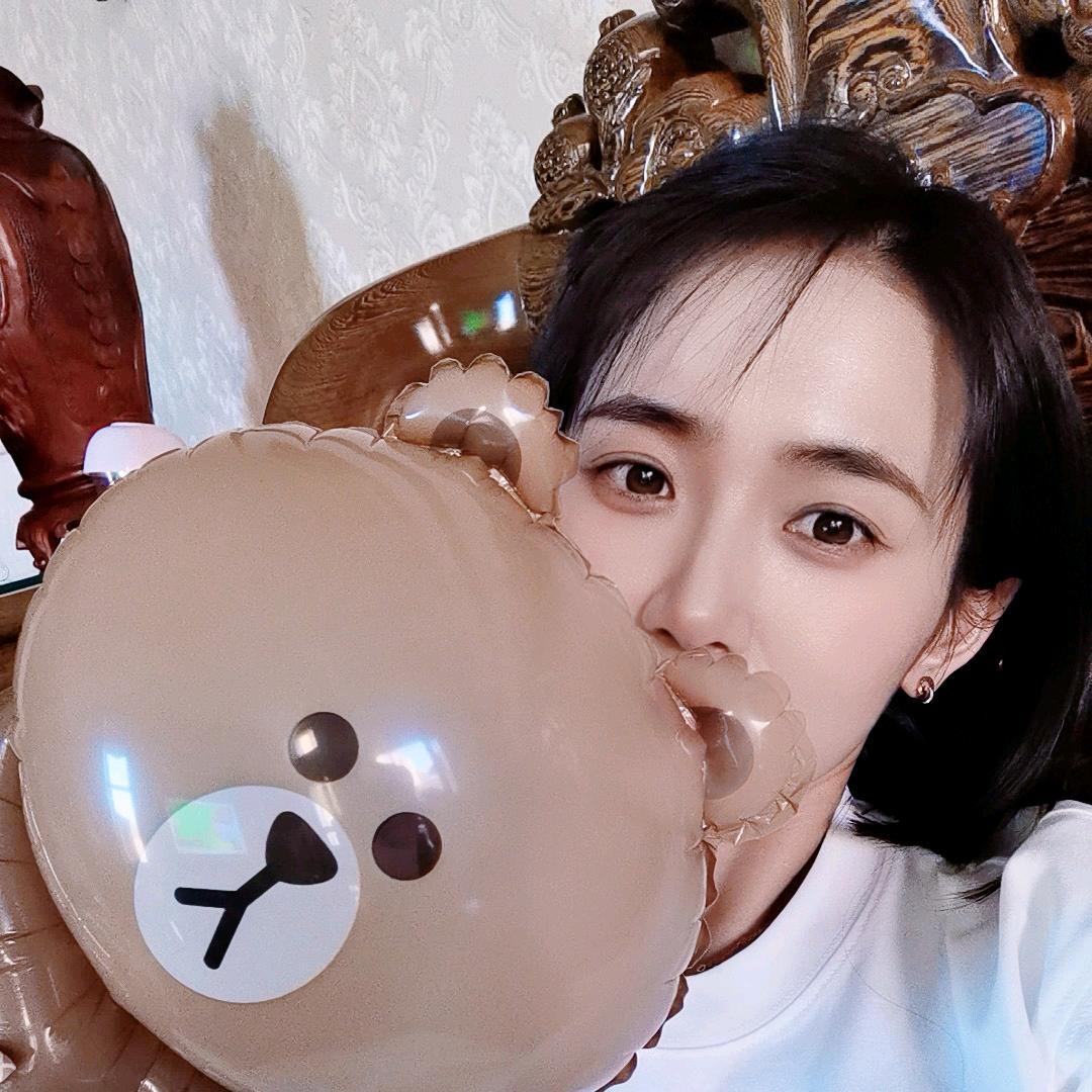 E小姐