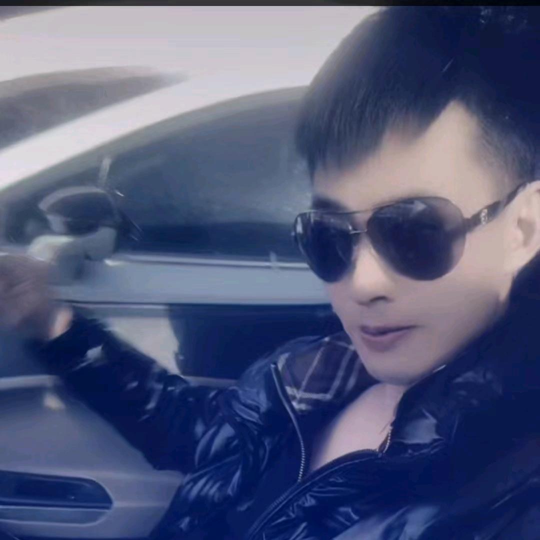 曾经比了个“耶”
