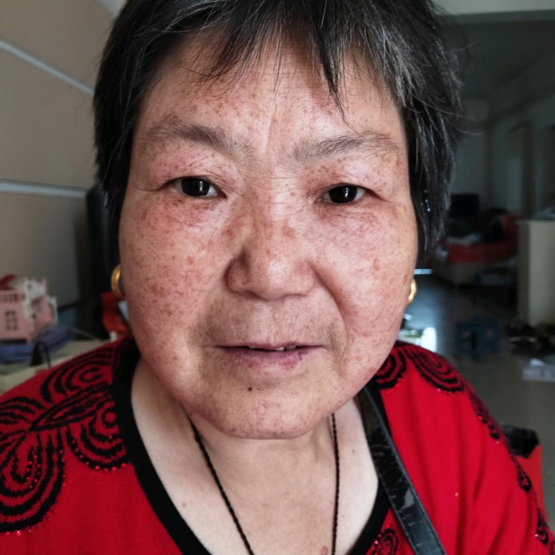 农村大妈