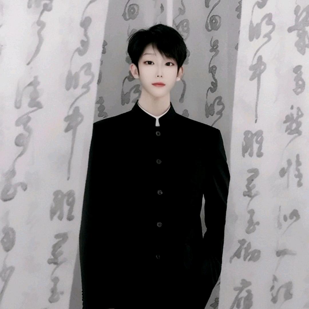 爱笑男生