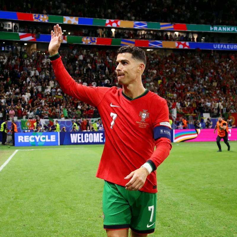 cR7