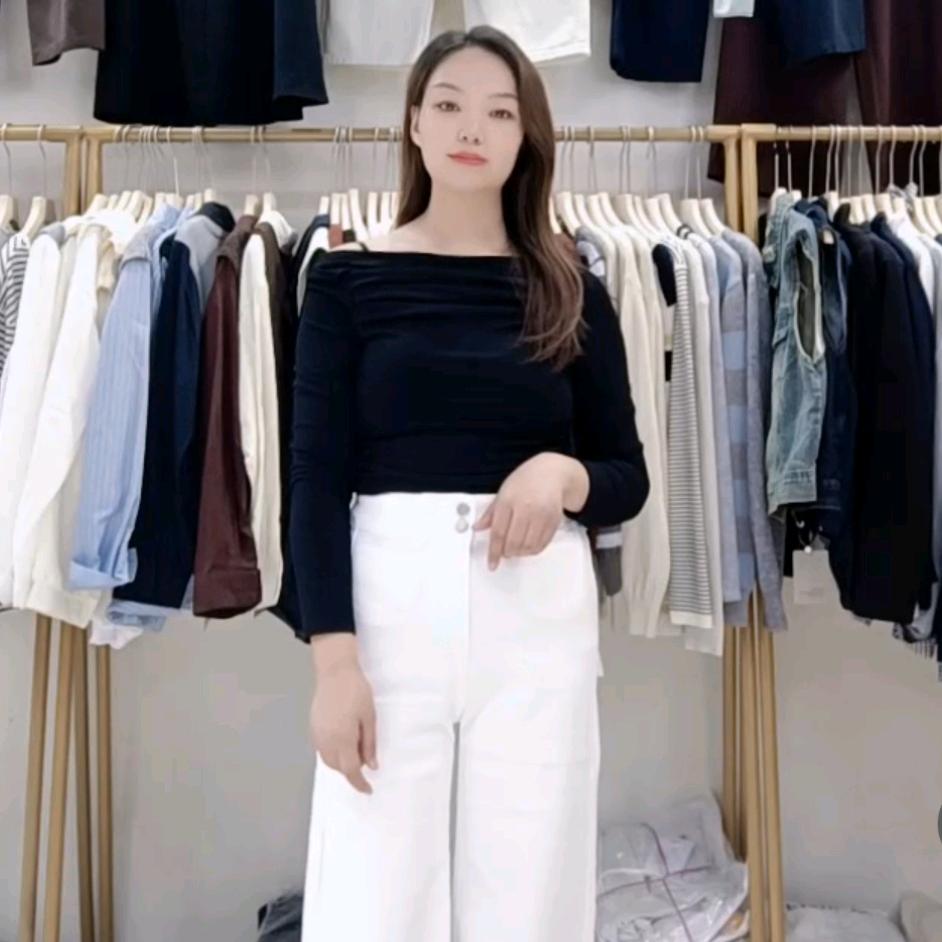 时尚绣服装店