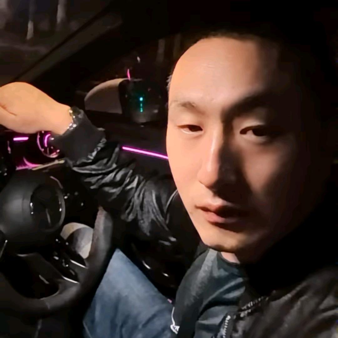 王天才（成都网约车司机）
