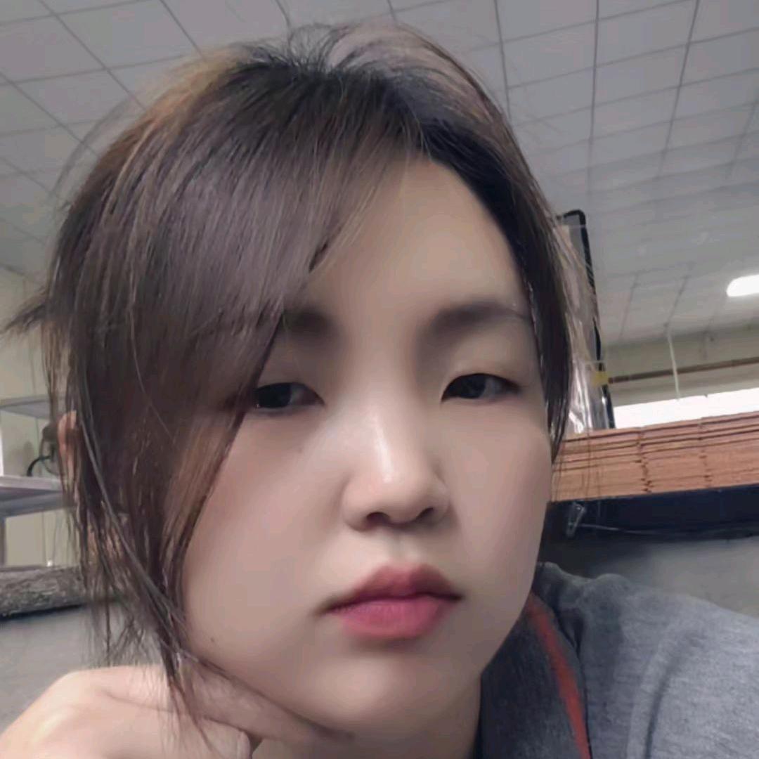 微笑的背后