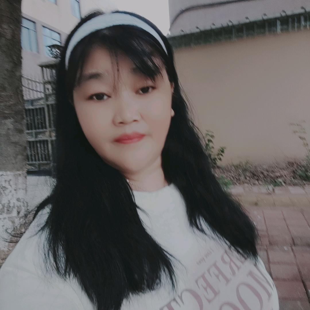 爱听歌的农村妹子