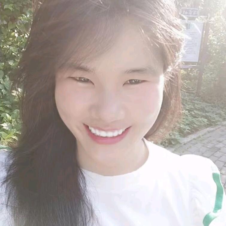 彩妞