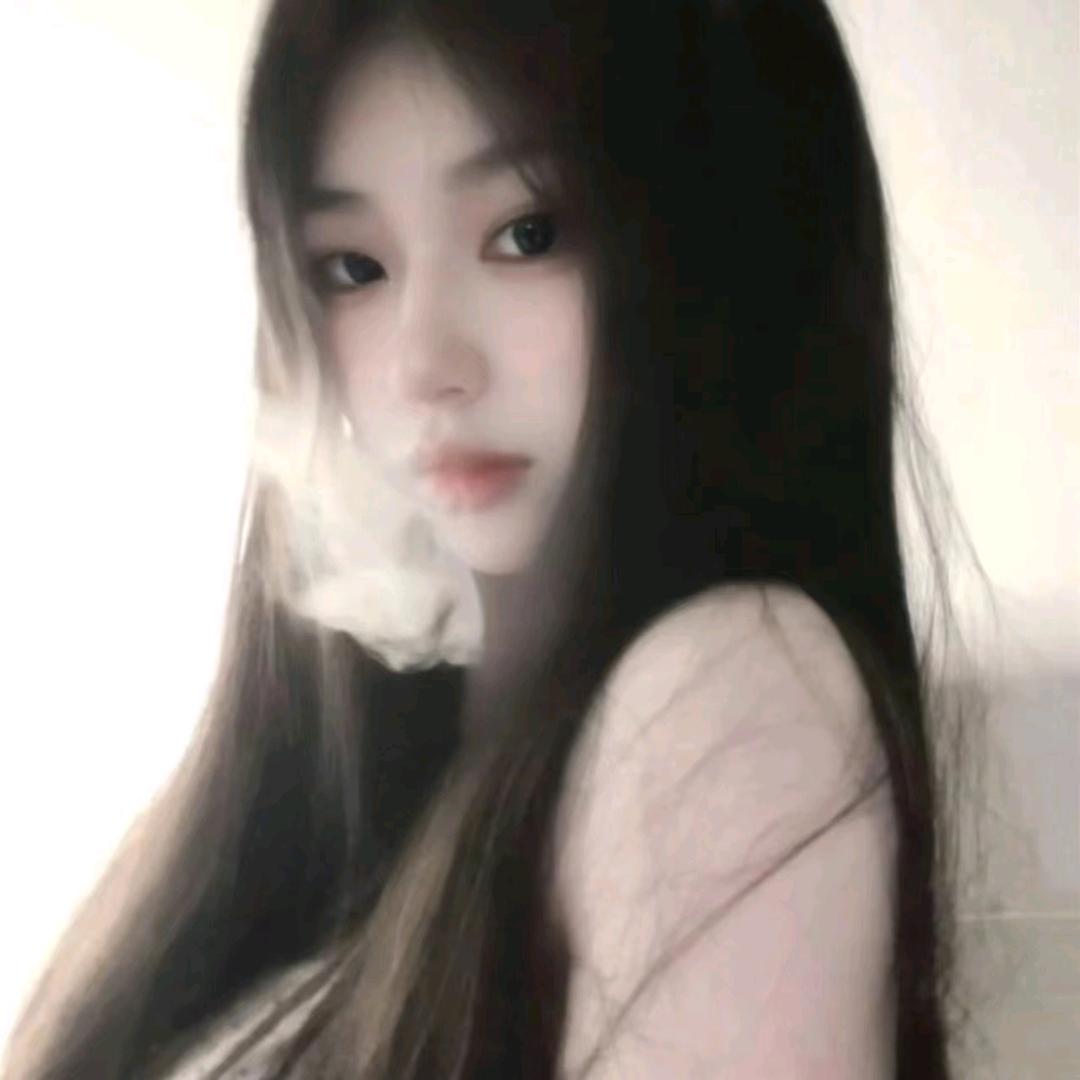 摆烂小鱼૮₍˶•.•⑅₎ა