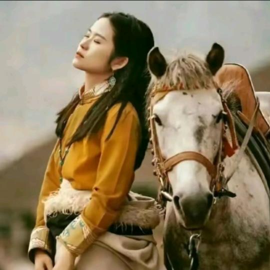 高兴女📿📿