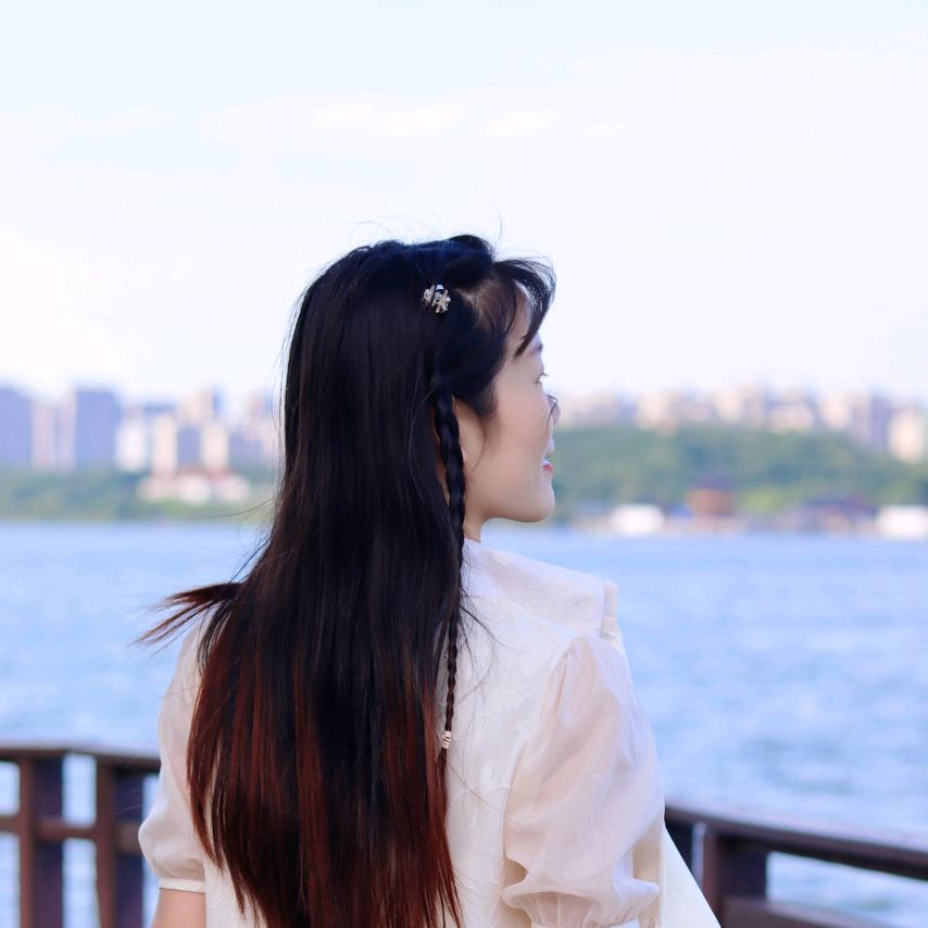 爱跳舞的依