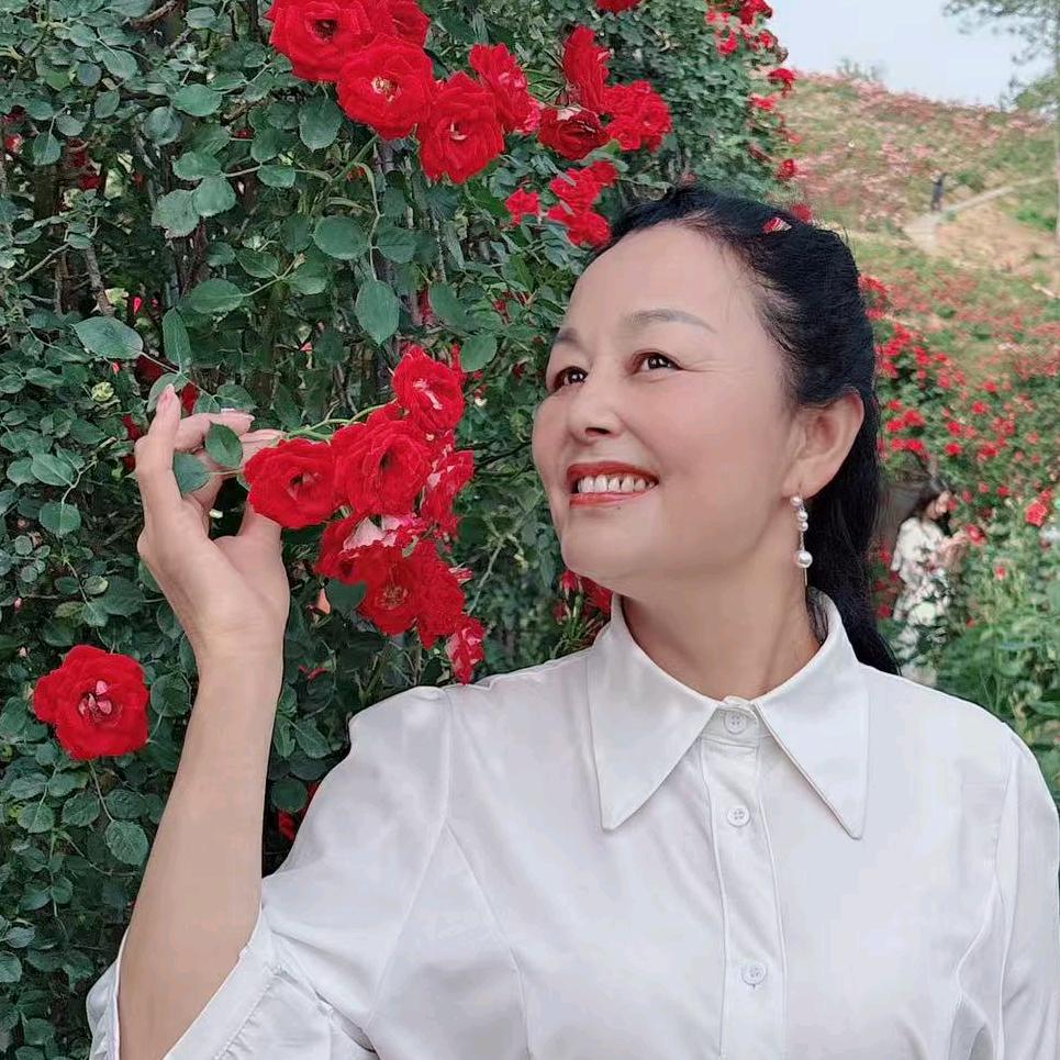 琴妹💃手舞