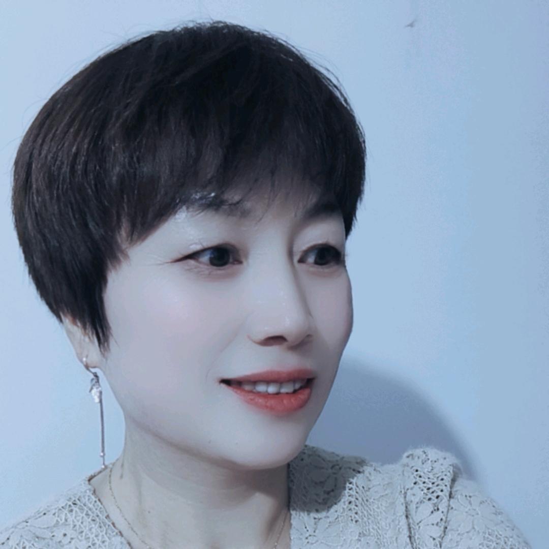 🌹水面飘落🌹