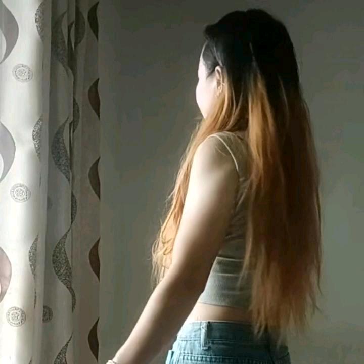广西，何小姐，心情不好。
