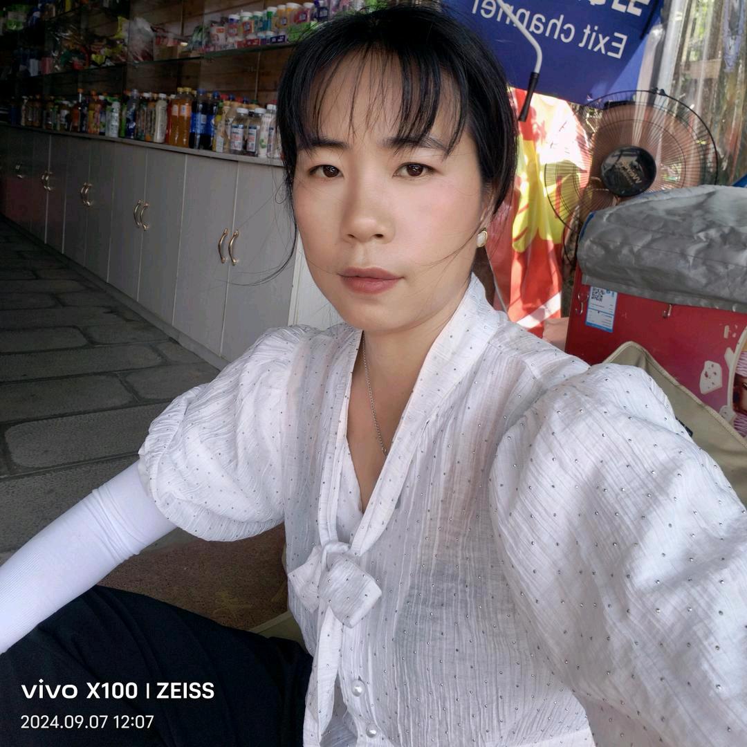 周芬