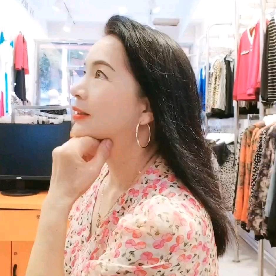 女人味服装店兰姐