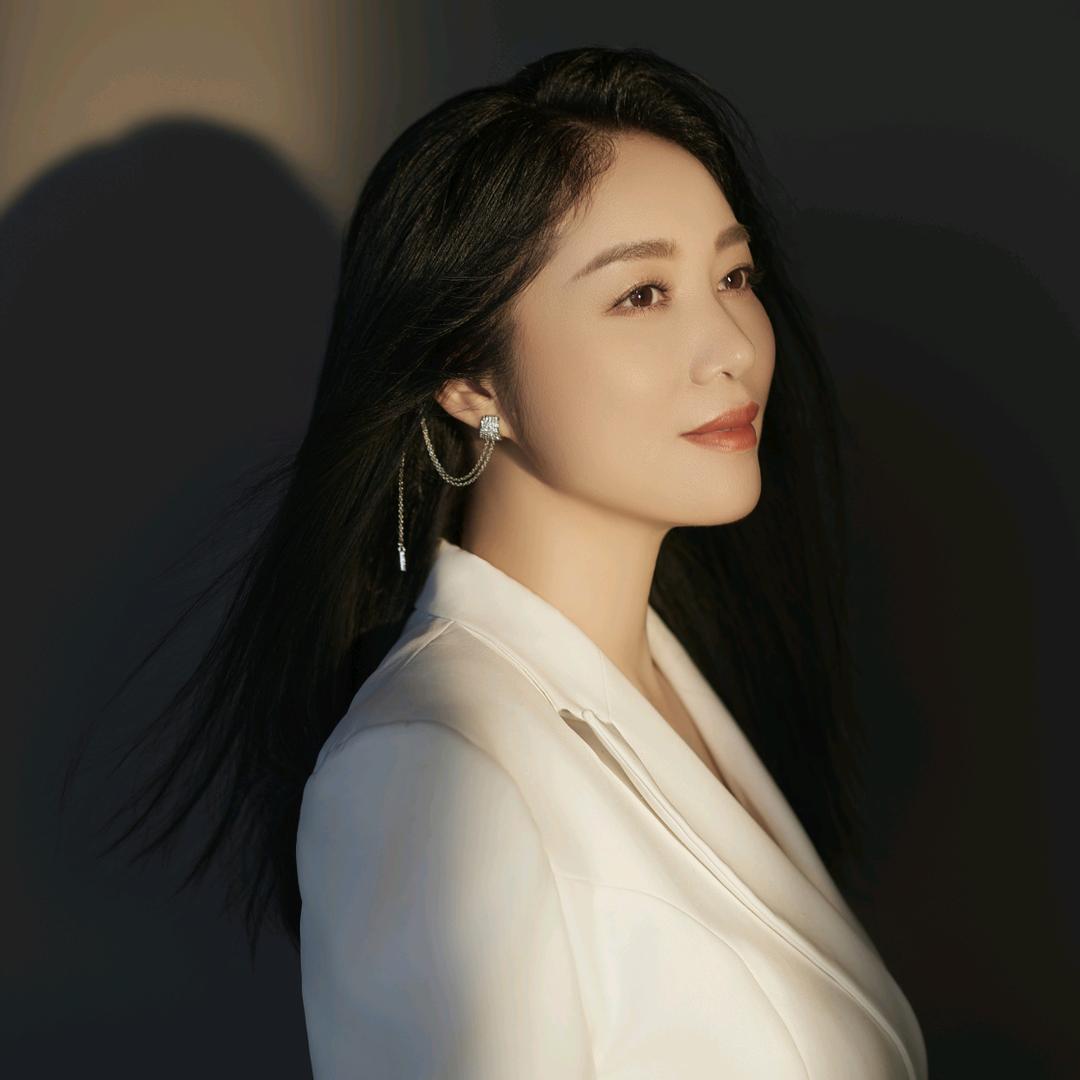 安娜美业成交