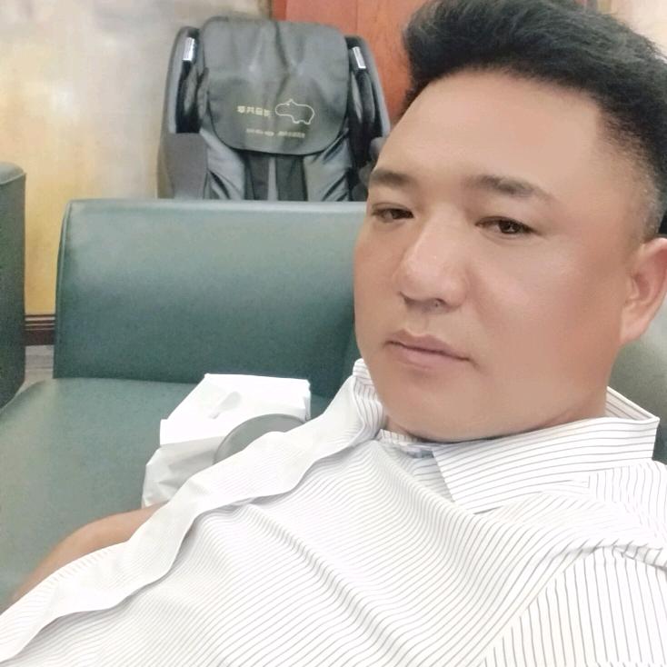 室内装修找中年人。刘祥