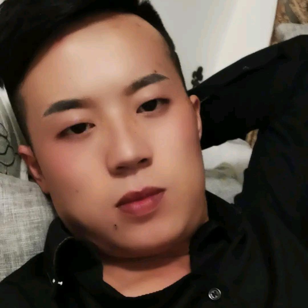 小孔君