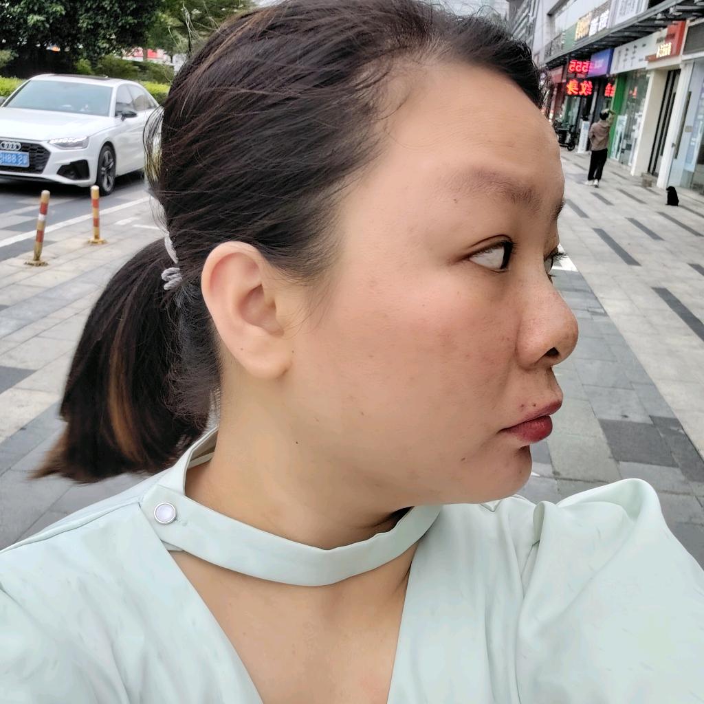 段艳艳一