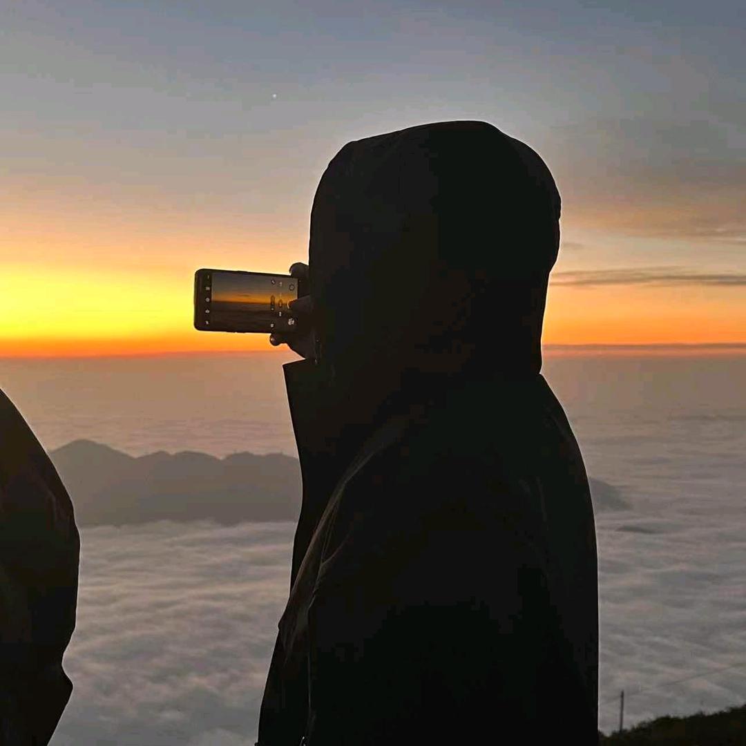 你说晚上看得到太阳  我都信