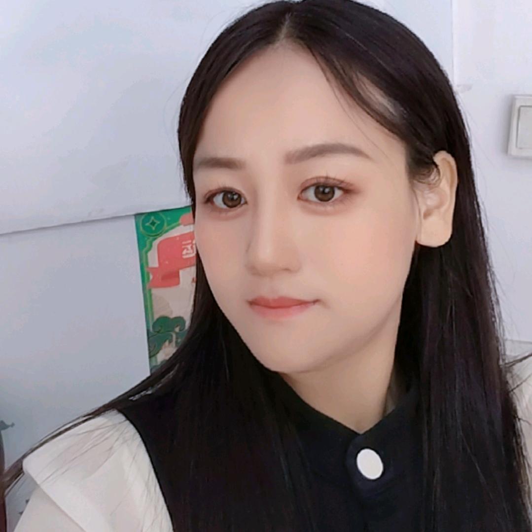 路灯下的小女孩。中国体育彩票