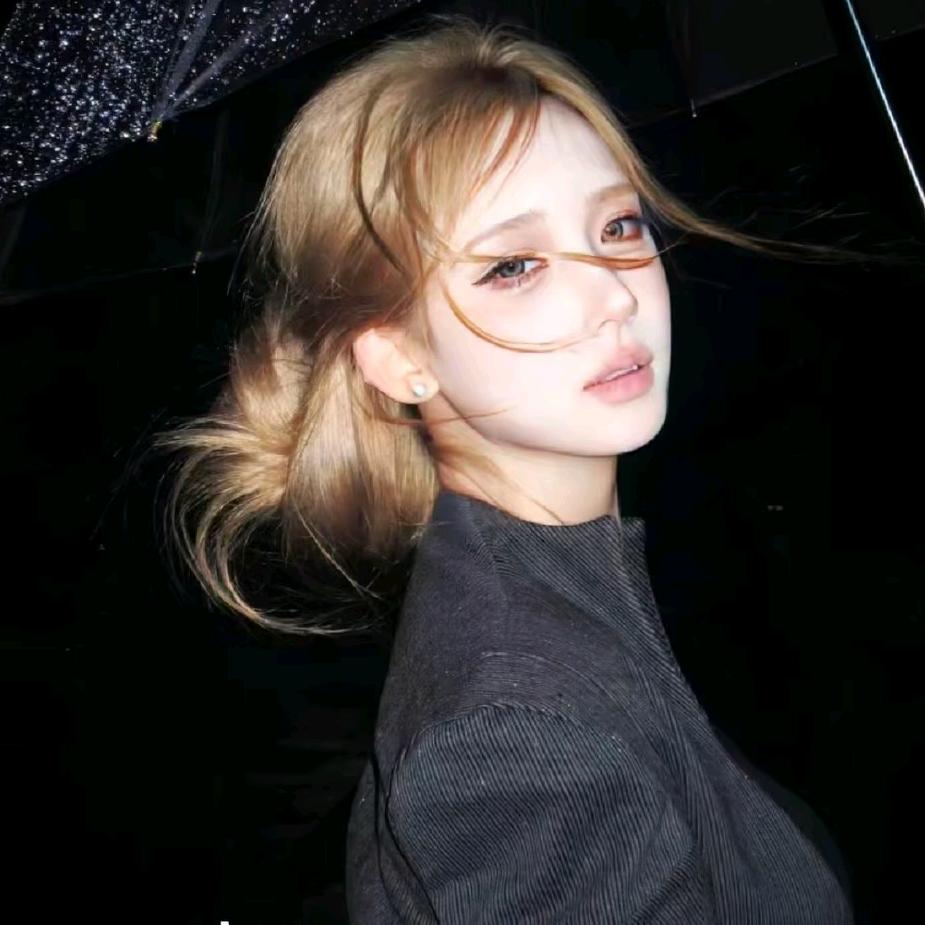 芊雪妍熙୧꒰•̀ᴗ•́꒱୨