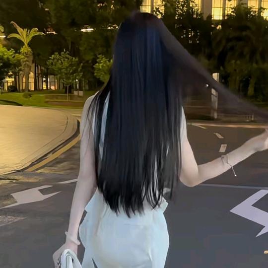 @小妮子