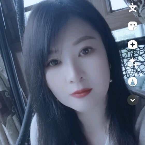 灿