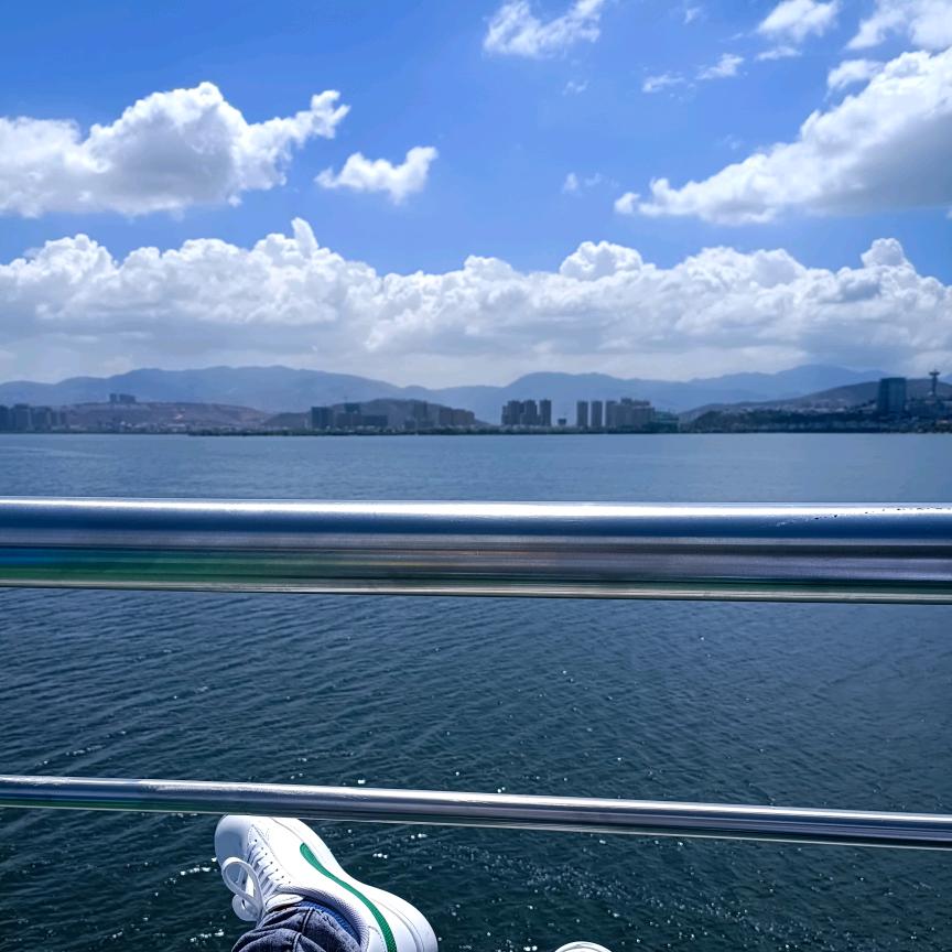 采美吉定制折弯灯具厂