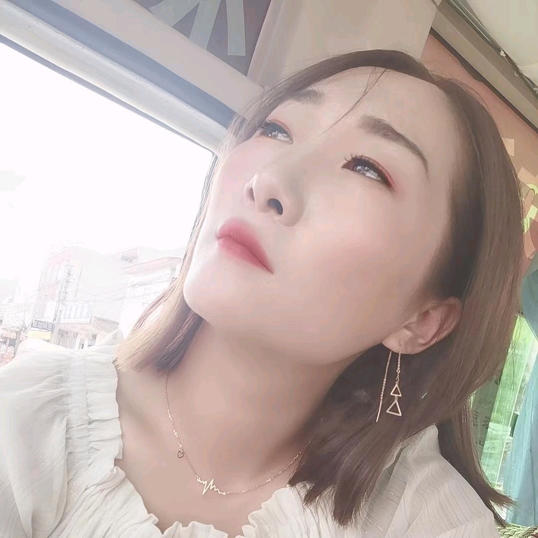 ☘️浅笑安然✨