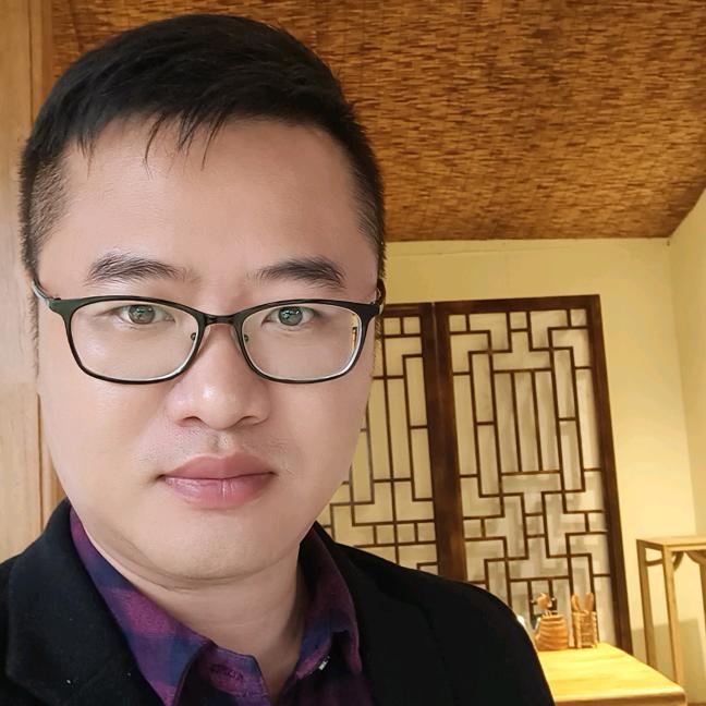 👻两只兔，出差在路上