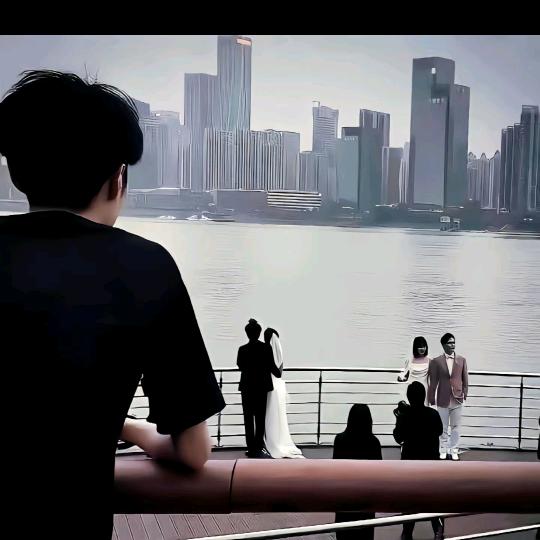 只是路过。