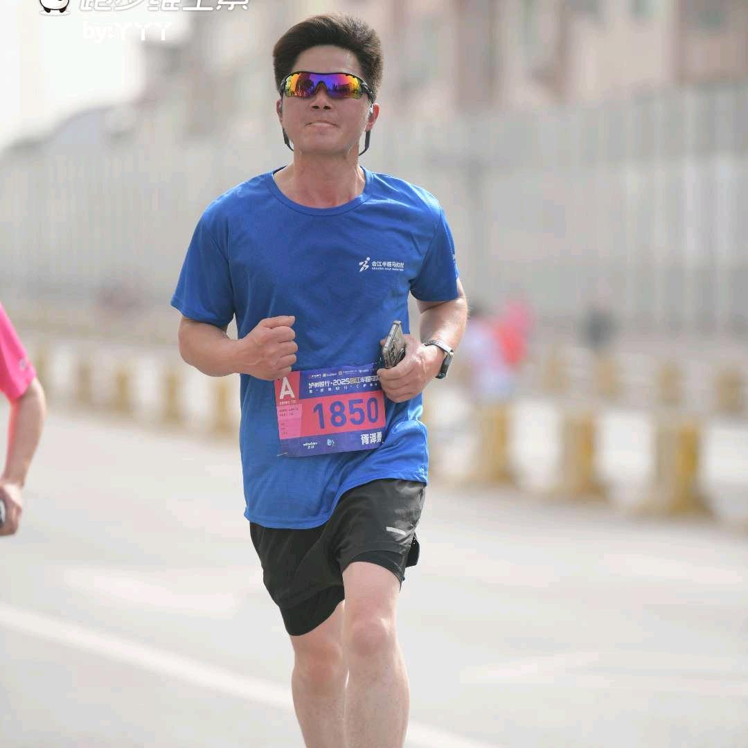 酒城爱跑步的勇哥🏃🏼