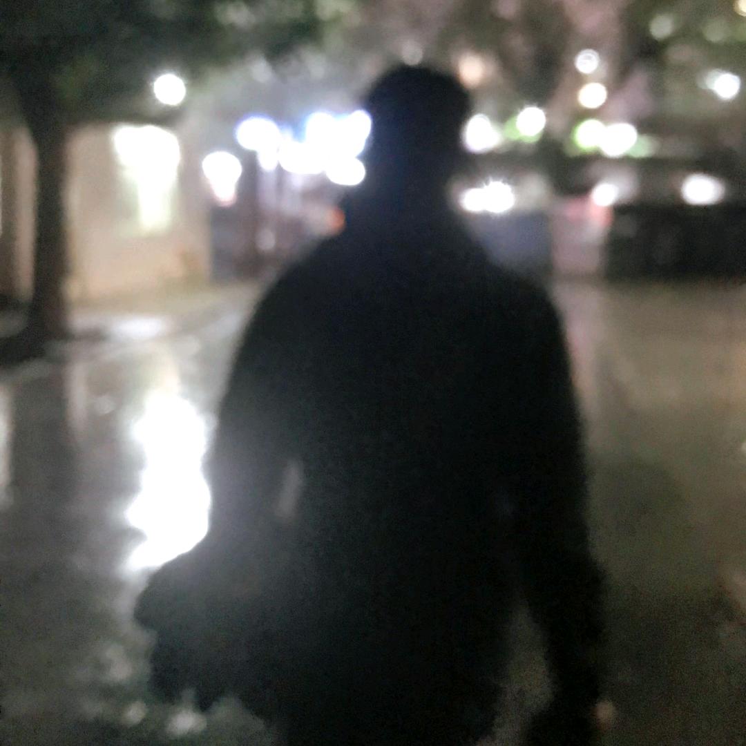 代董青年