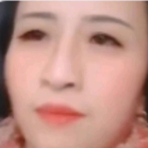 雪梅。