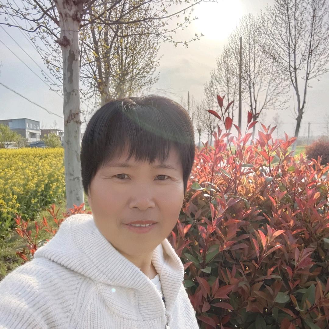 于丽幸福一家人