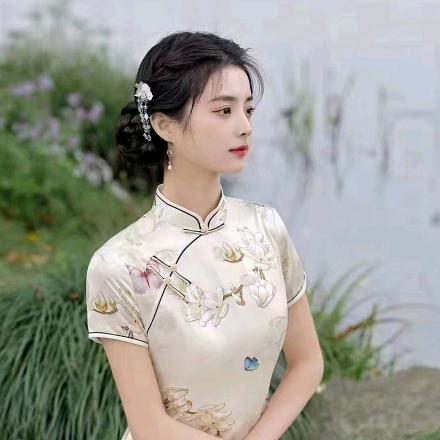 旗袍女子