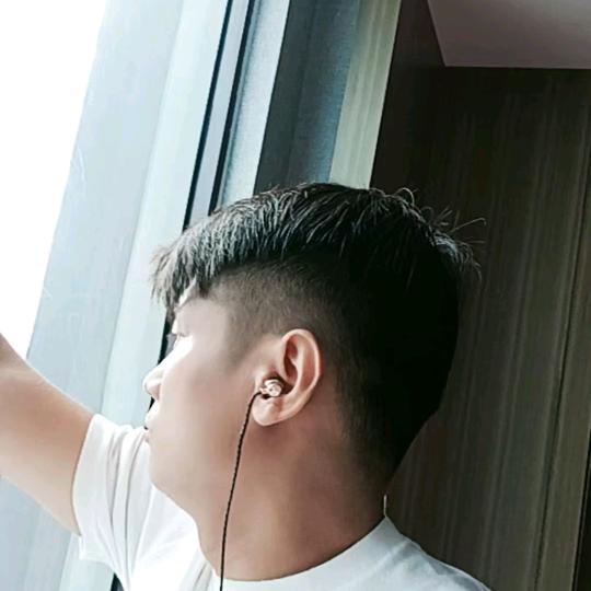 聚成控股，拉卡拉。