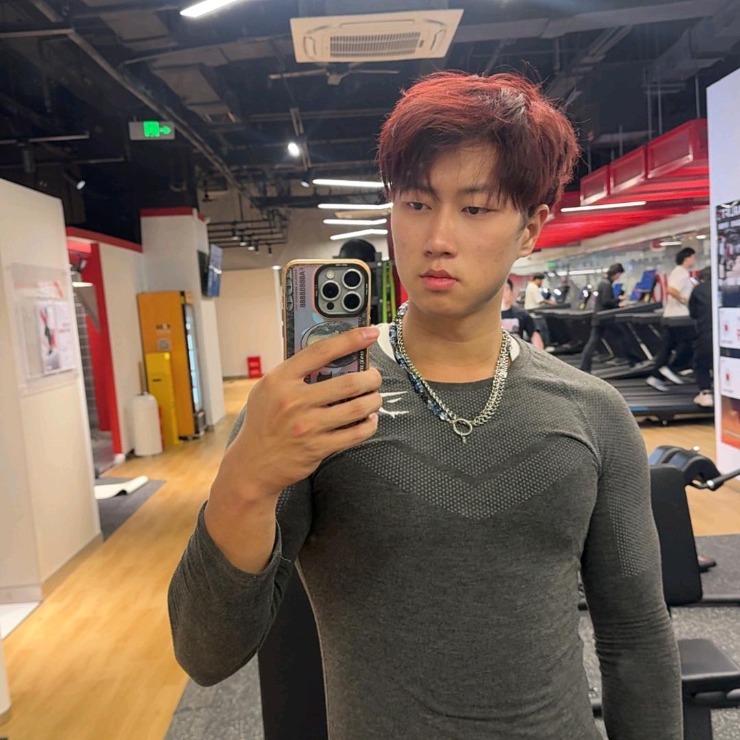 会塑形的韩同学！