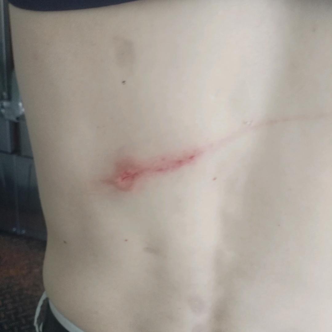 奋斗拼搏归来。看人